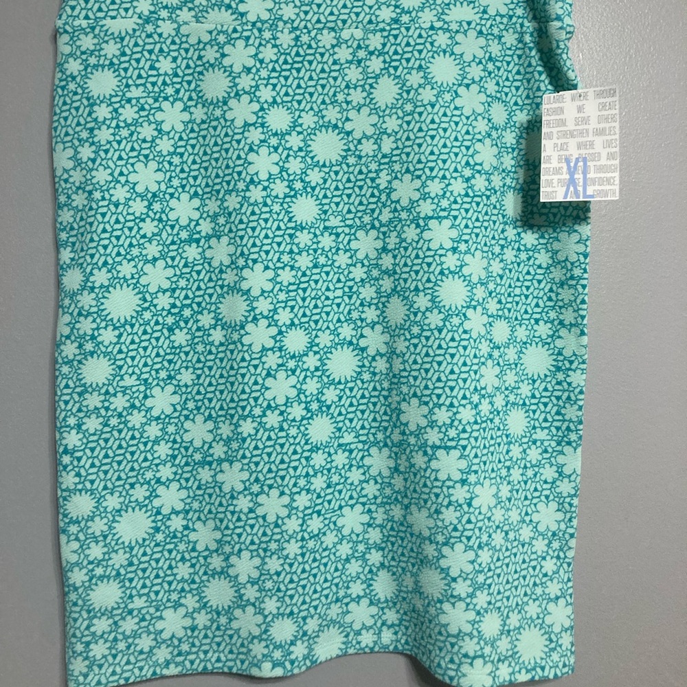 NWT lularoe Cassie Pencil Skirt
